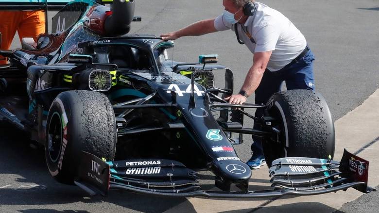 Max Verstappen took full advantage of the Mercedes blistering