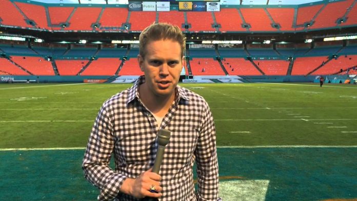 LONG TIME DOLPHINS BEAT WRITER IS NO LONGER WITH MIAMI HERALD