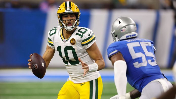 Packers, Love shine with stunning 29-22 win