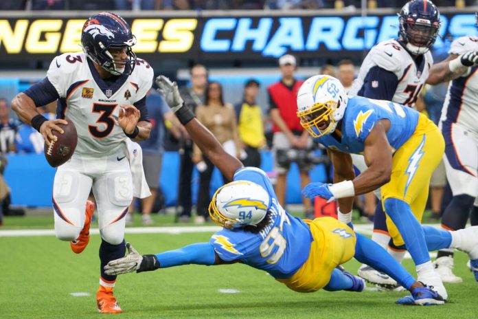 Broncos bounce Chargers 24-7 move to 7-6