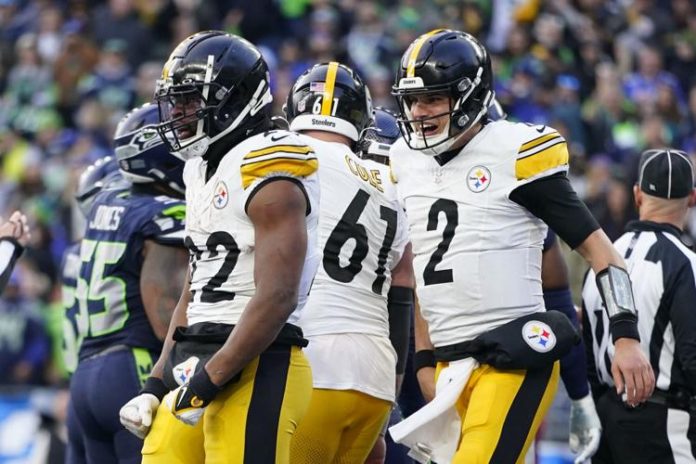 Steelers still alive after 30-23 win over Seahawks